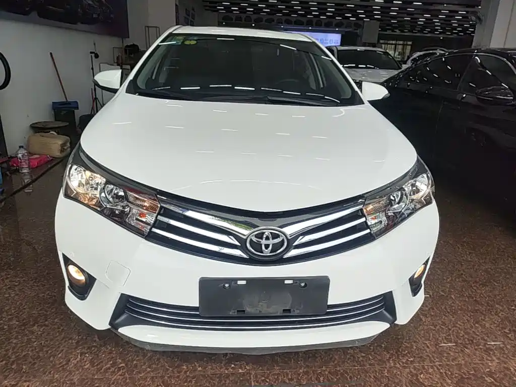 Toyota Corolla 2017 — фото 3