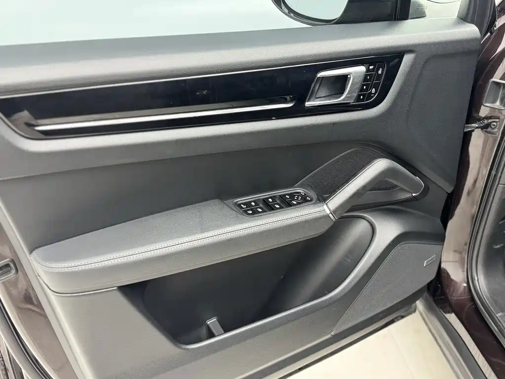 Porsche Cayenne New Energy 2020 — фото 19