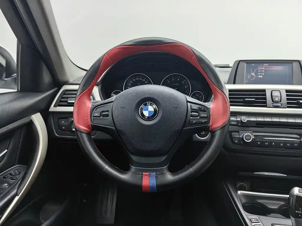 BMW 3 Series 2015 — фото 11