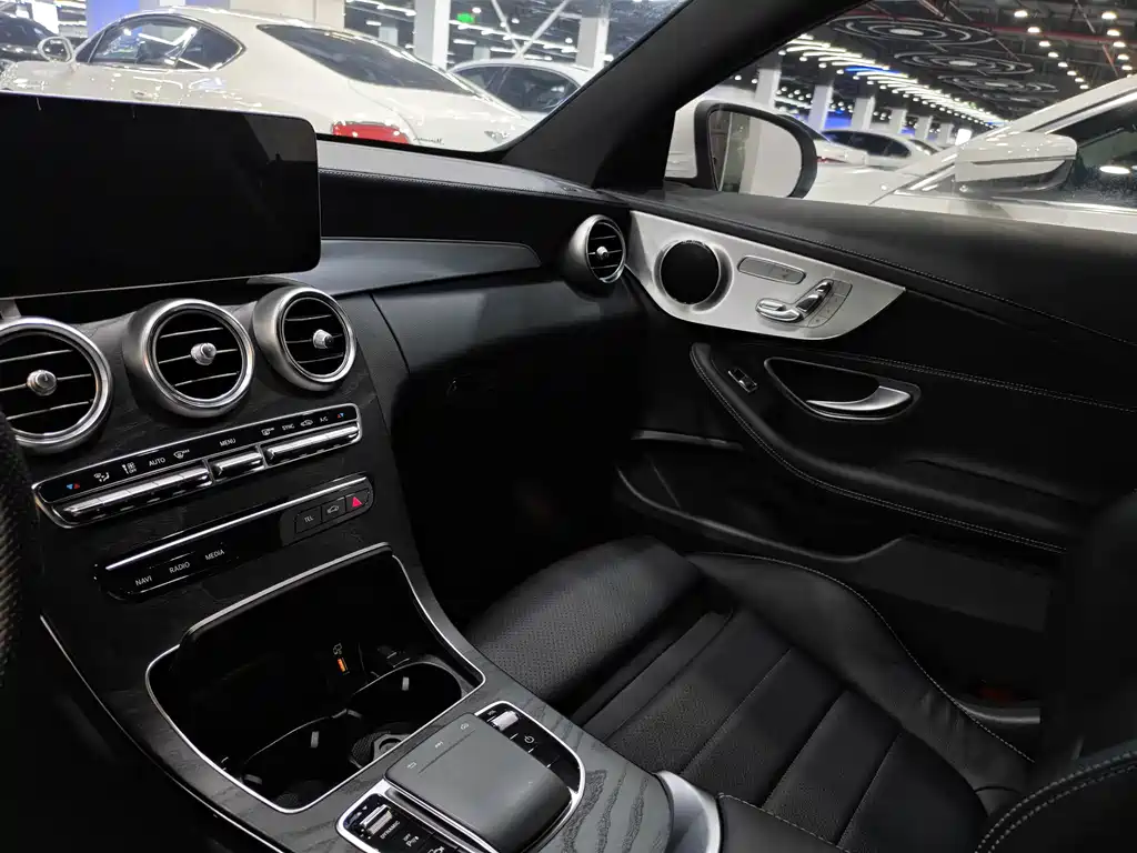 Mercedes-Benz C-Class 2019 — фото 10