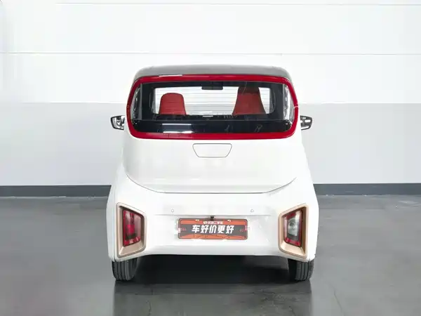 Baojun E200 2021