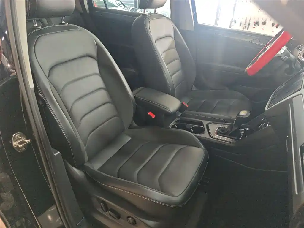 Volkswagen Tiguan L 2020 — фото 19