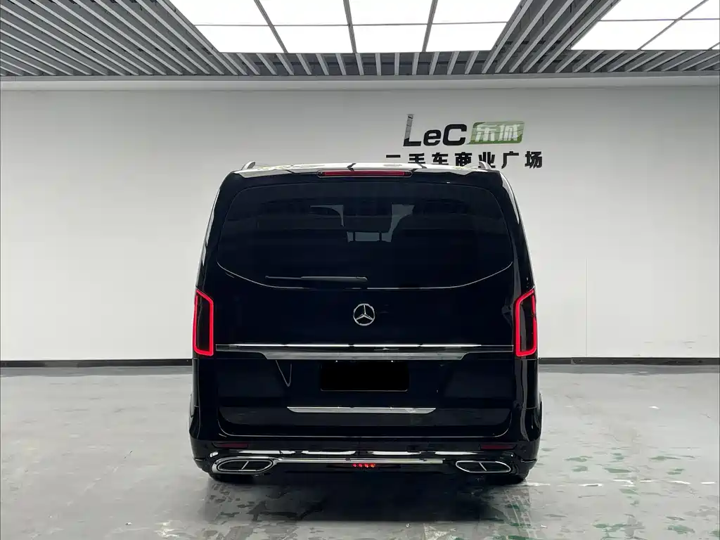 Mercedes-Benz Vito 2024 — фото 3