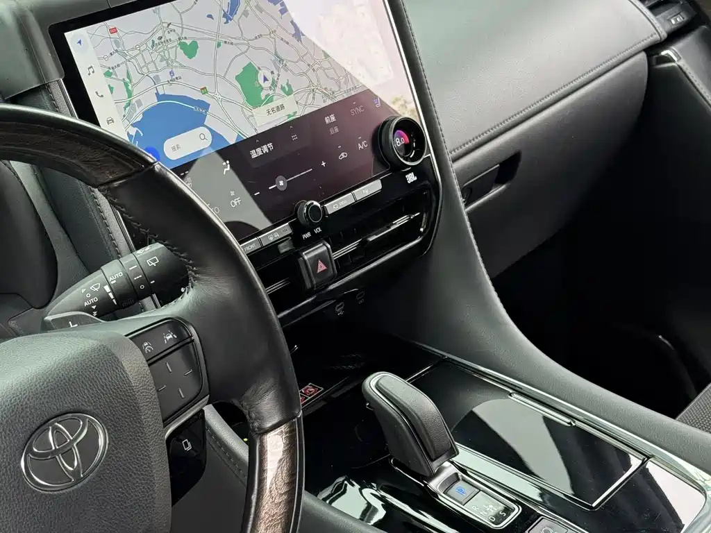 Toyota Alphard 2024 — фото 9