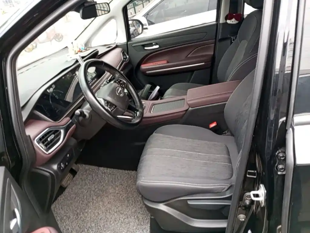 GAC Motor Trumpchi M6 2023 — фото 15