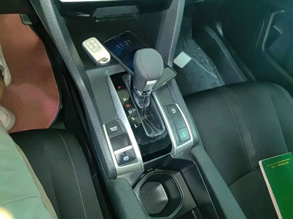 Honda Civic 2019 — фото 14