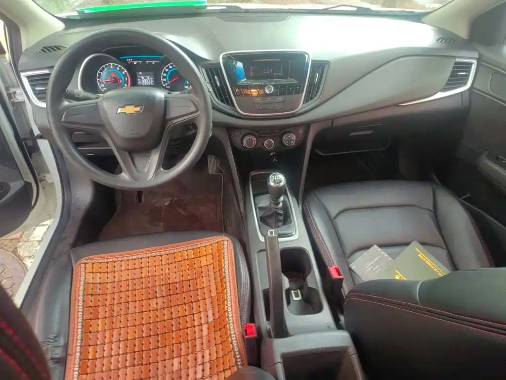 Chevrolet Cavalier 2018 — фото 13
