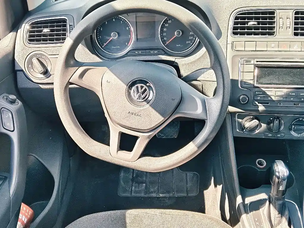 Volkswagen Polo 2014