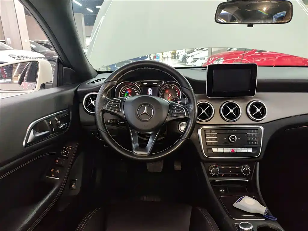 Mercedes-Benz CLA 2017 — фото 11