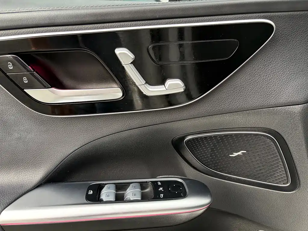Mercedes-Benz C-Class 2023