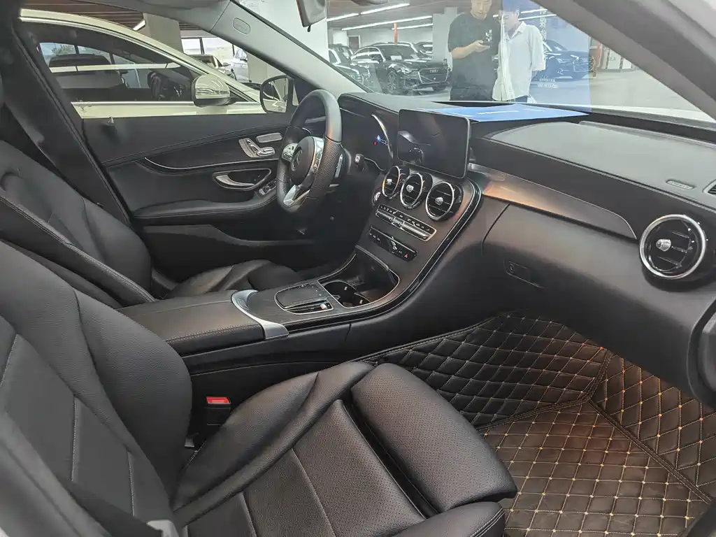 Mercedes-Benz C-Class 2020 — фото 7