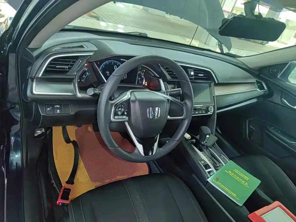 Honda Civic 2019 — фото 10