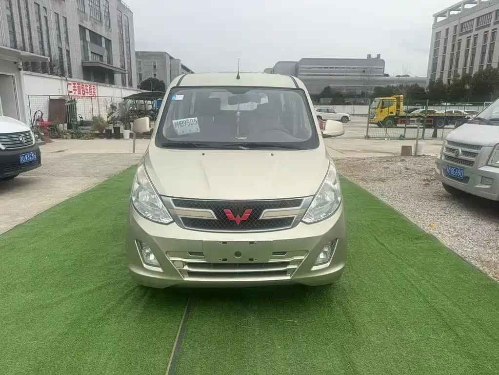 Wuling Rongguang V 2016 — фото 2