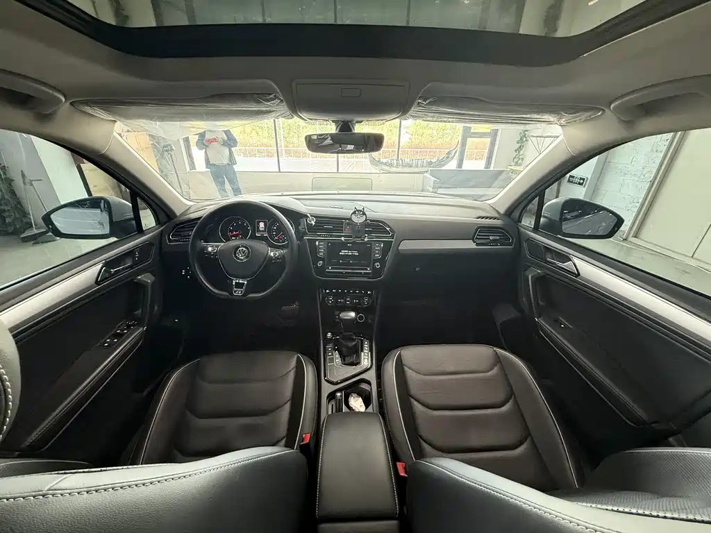 Volkswagen Tiguan L 2018 — фото 6