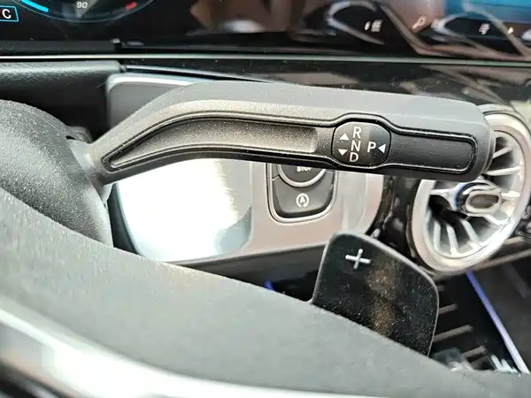 Mercedes-Benz GLB 2021