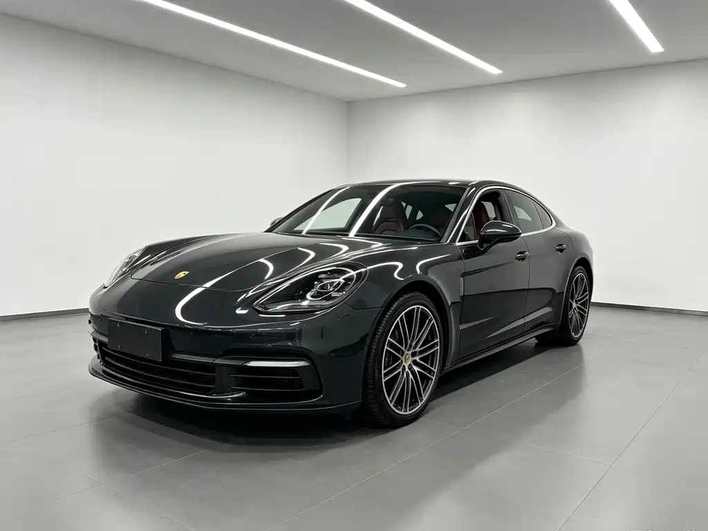 Porsche Panamera 2020 — фото 1