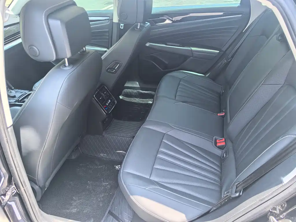 Volkswagen Passat 2025