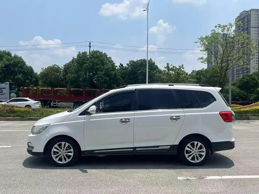 Baojun 730 2016