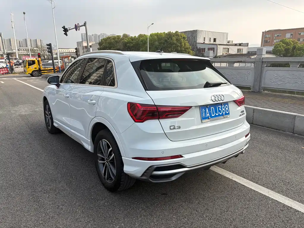 Audi Q3 2022