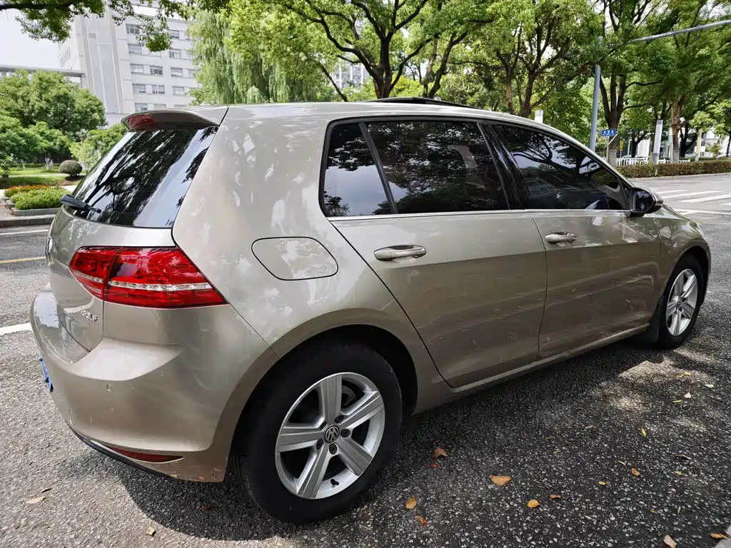 Volkswagen Golf 2016