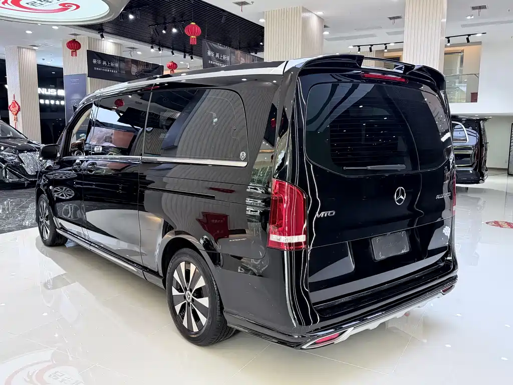 Mercedes-Benz Vito 2024 — фото 9
