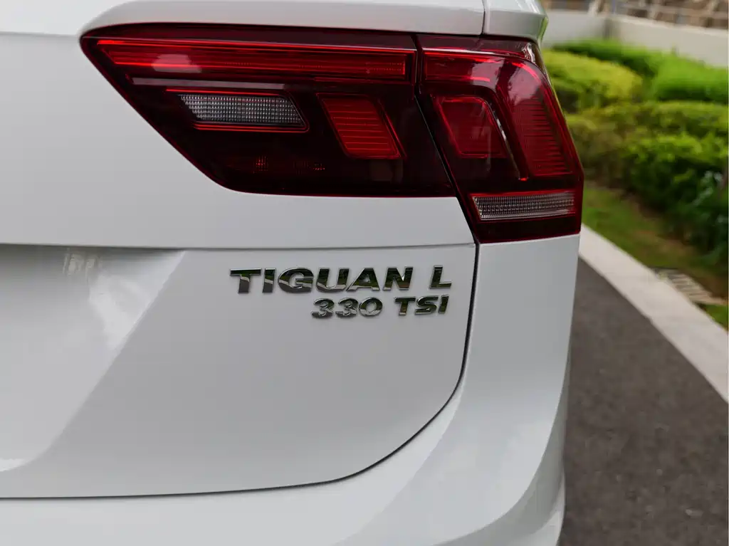 Volkswagen Tiguan L 2018 — фото 8