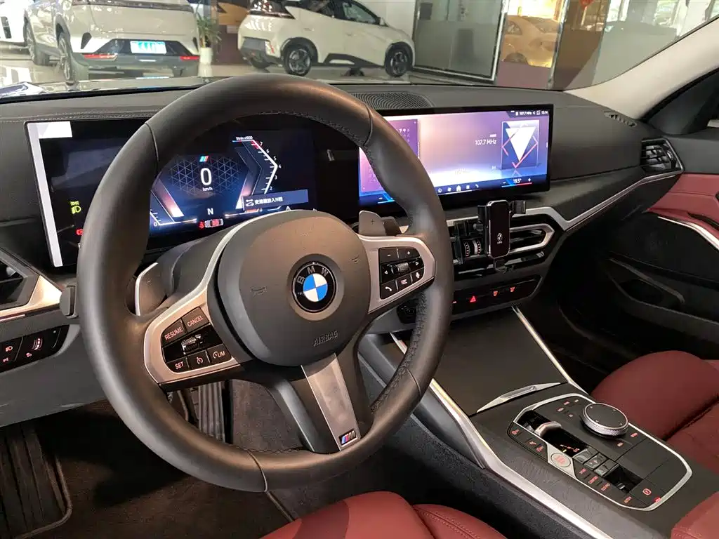 BMW 3 Series 2024 — фото 13