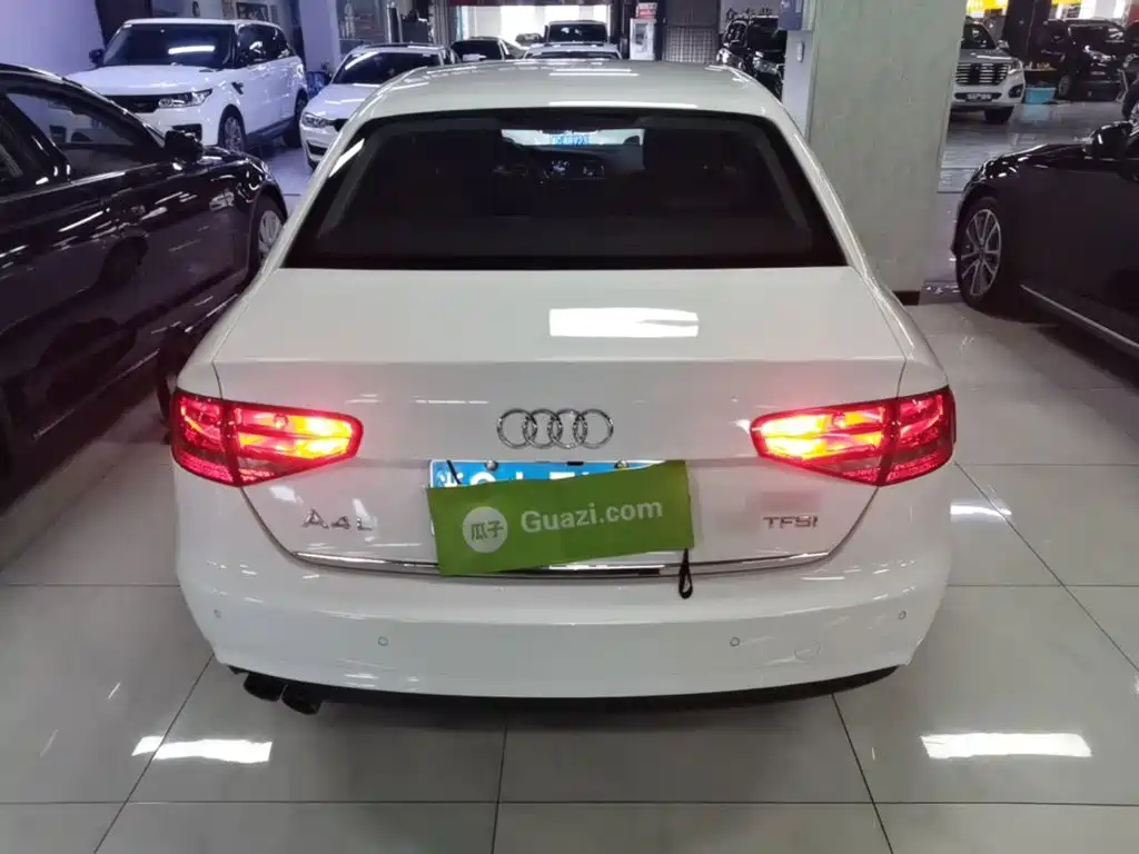 Audi A4L 2015
