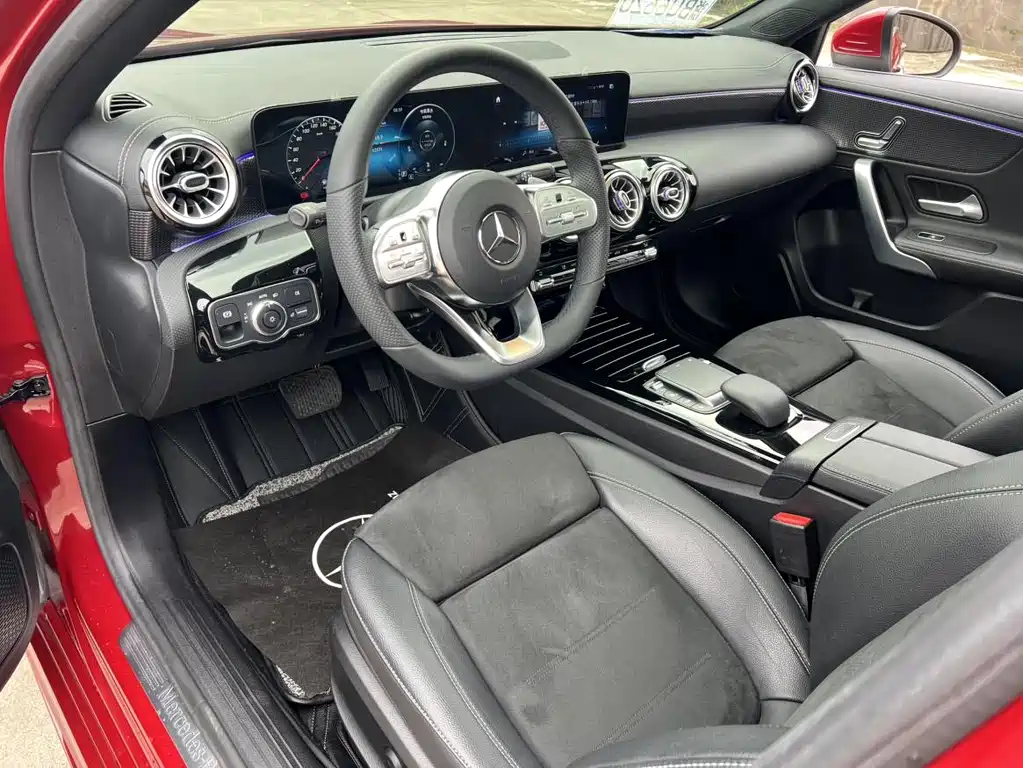 Mercedes-Benz A-Class 2020 — фото 10