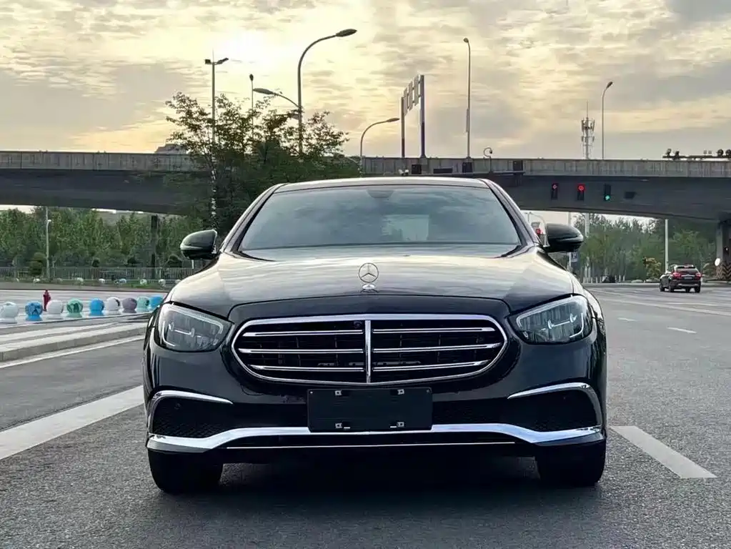Mercedes-Benz E-Class 2023