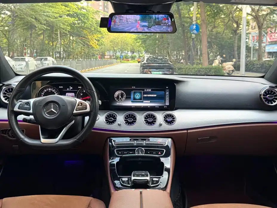 Mercedes-Benz E-Class 2018 — фото 9
