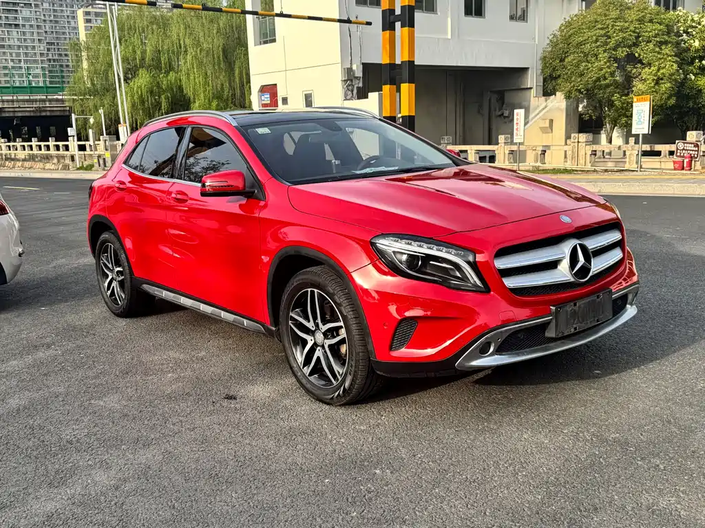 Mercedes-Benz GLA 2015 — фото 1