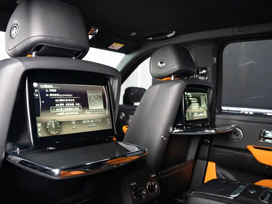 Rolls-Royce Cullinan 2020 — фото 13