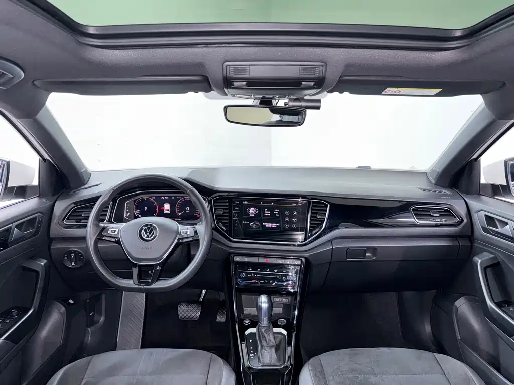 Volkswagen T-Roc 2022 — фото 11