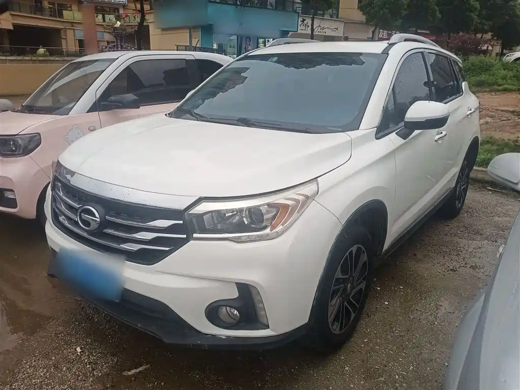 GAC Motor Trumpchi GS4 2015 — фото 1