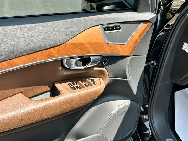 Volvo XC90 2019
