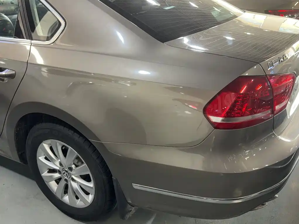 Volkswagen Passat 2014 — фото 10