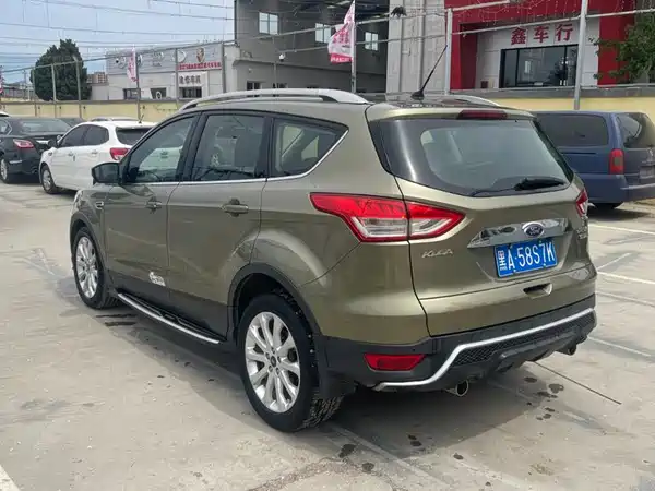 Ford Kuga 2014