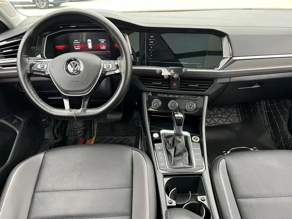 Volkswagen Sagitar 2021