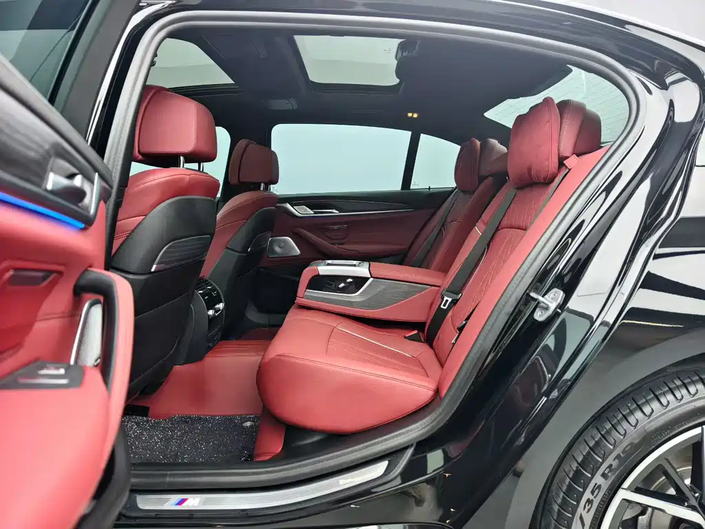 BMW 5 Series 2021