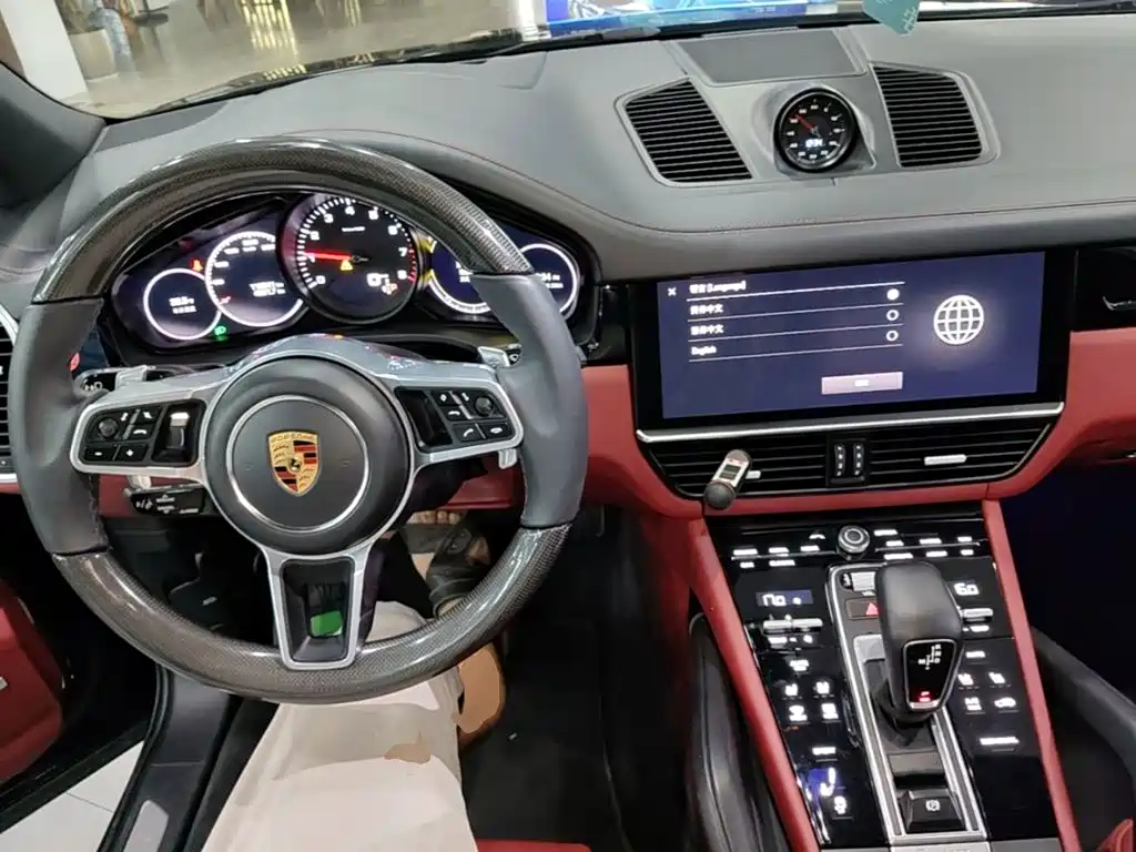 Porsche Cayenne 2023 — фото 10