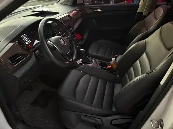Volkswagen Tharu 2020