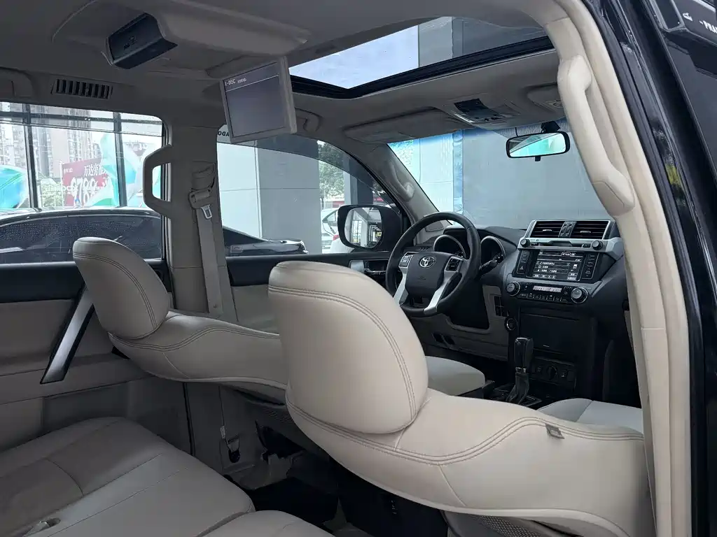 Toyota Prado 2016 — фото 23