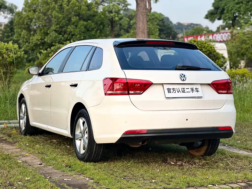 Volkswagen Gran Lavida 2015