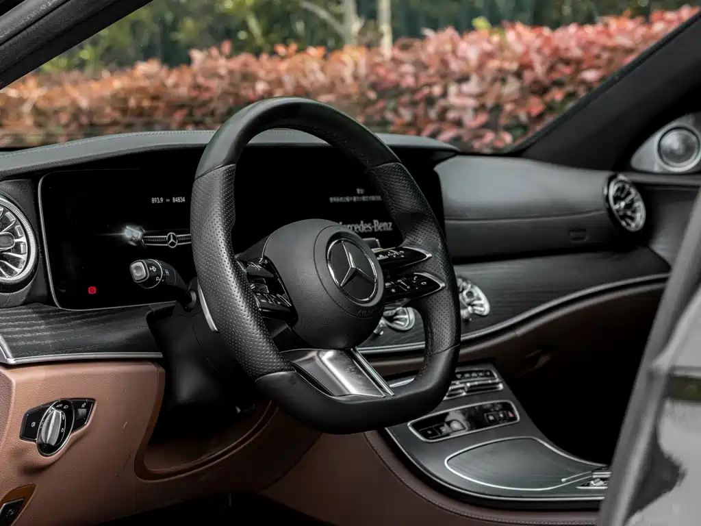 Mercedes-Benz E-Class 2022 — фото 10