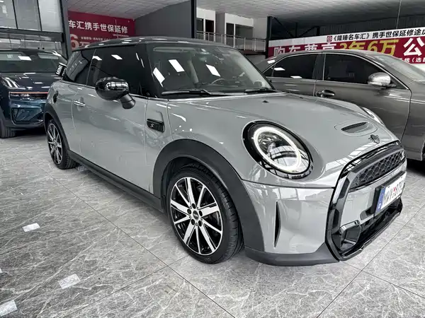 MINI MINI 2022