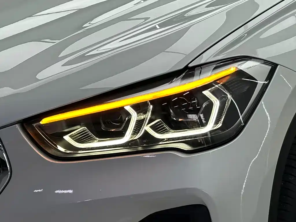 BMW X1 2021 — фото 8
