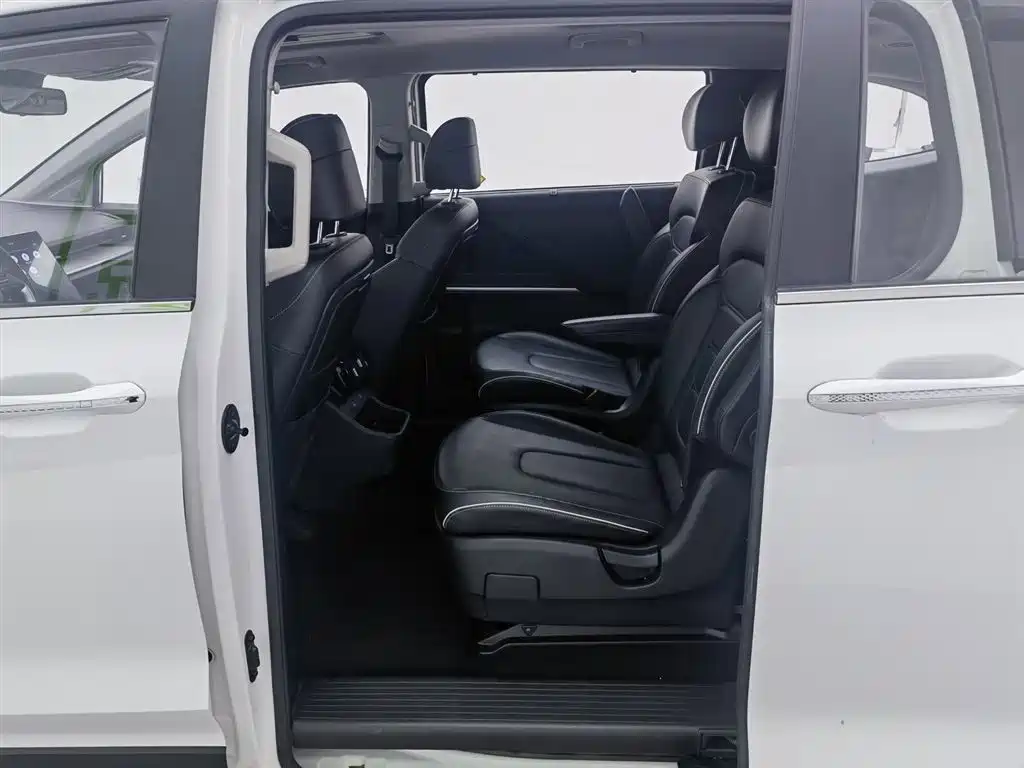 Hyundai Custo 2023 — фото 15
