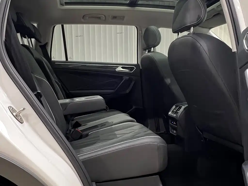 Volkswagen Tiguan L 2022 — фото 19