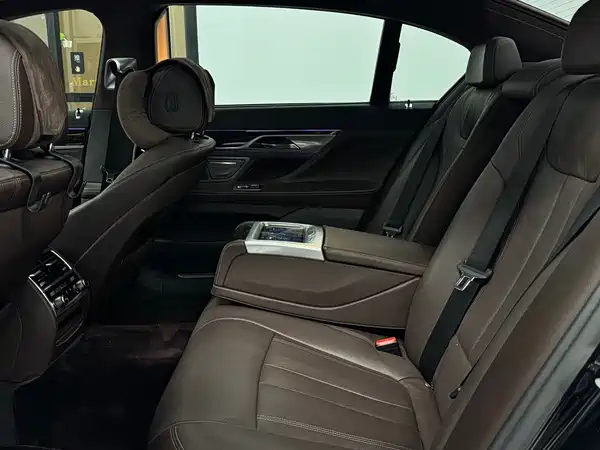 BMW 7 Series 2016